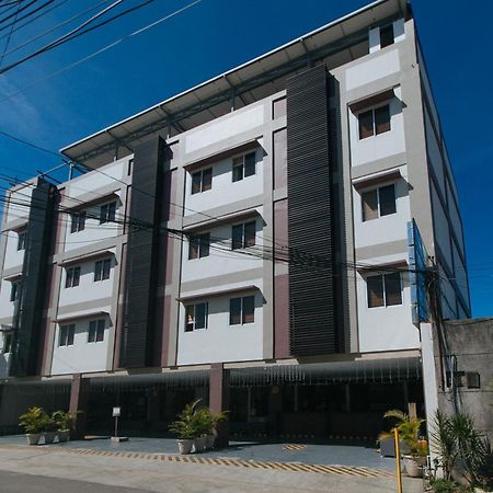Reddoorz @ Leoncia Apartelle Mandawe Exterior photo